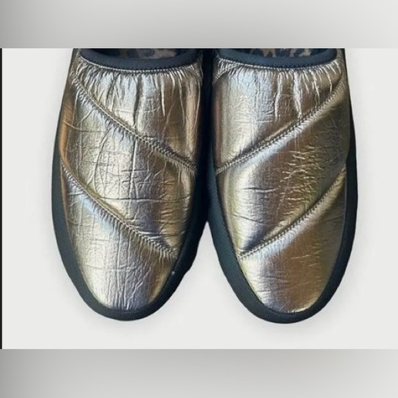 P448 Laby Slip-On Quilted Sneaker Slipper in Golnyl Metallic Gold Size 41 - Picture 4 of 5